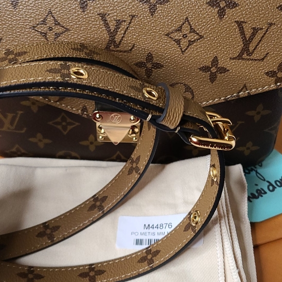 NWT LOUIS VUITTON POCHETTE METIS REVERSE CROSSBODY - Picture 16 of 16